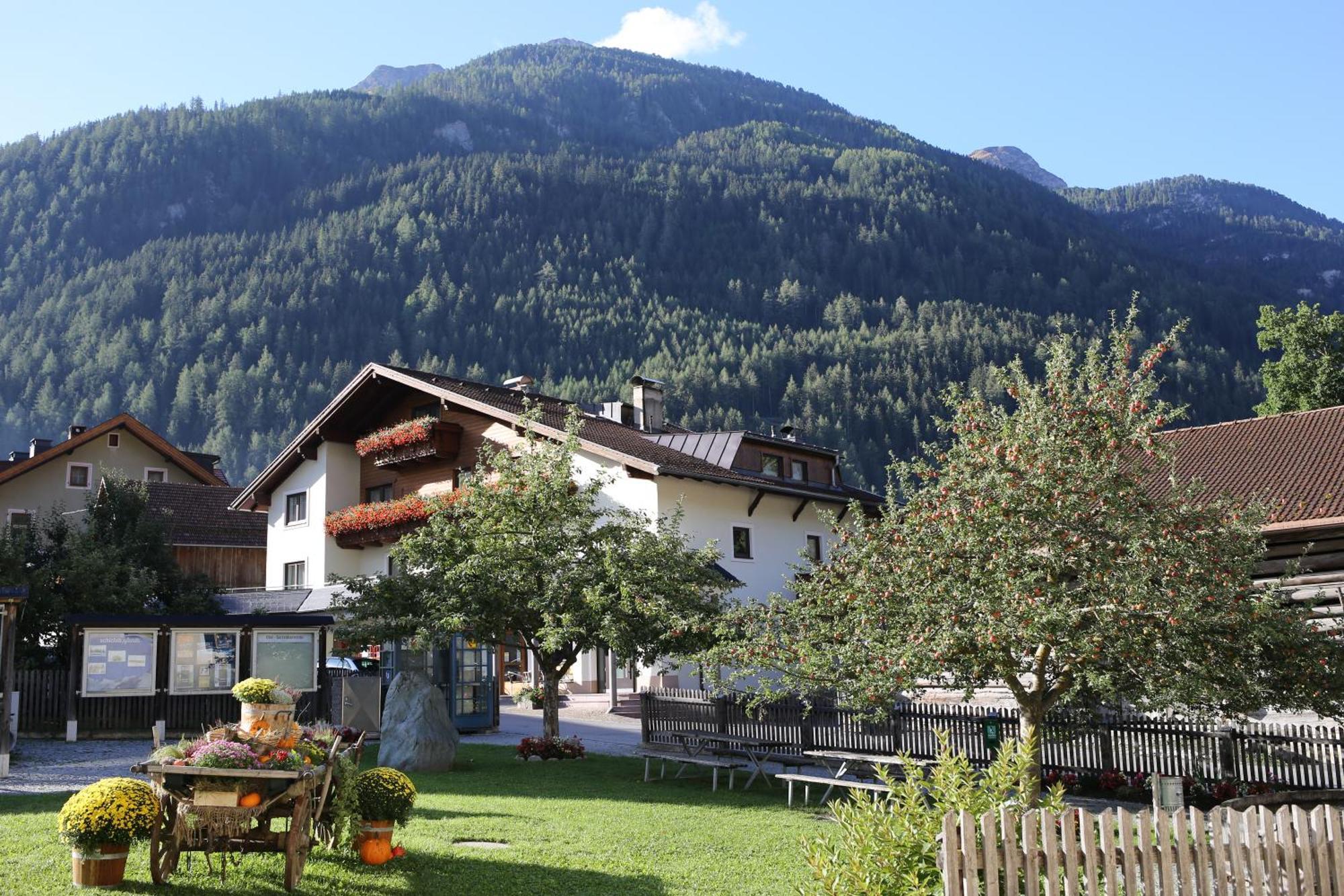 Pension Gabl Pfunds Exterior foto